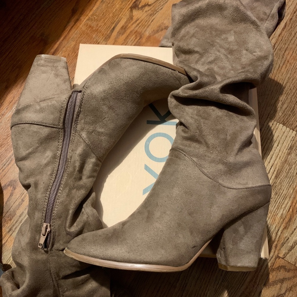 Beige heeled boots